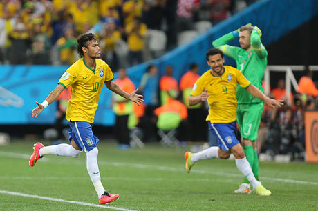 فوتبالیست‌ها در جام‌جهانی چه کفشی به پا دارند؟